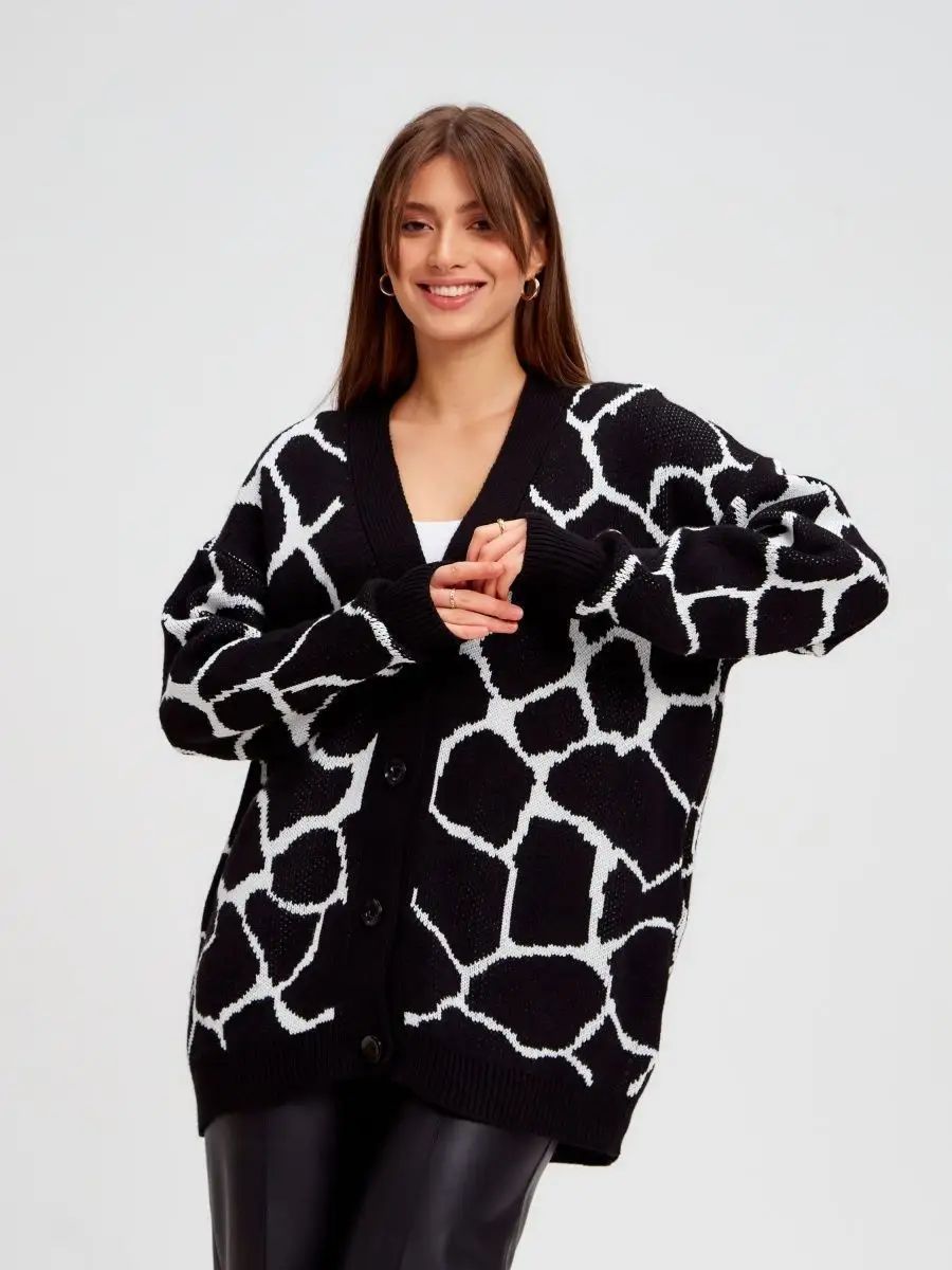 Damen Grobstrickjacke mit modernem Muster und Knopfdetails Fudus