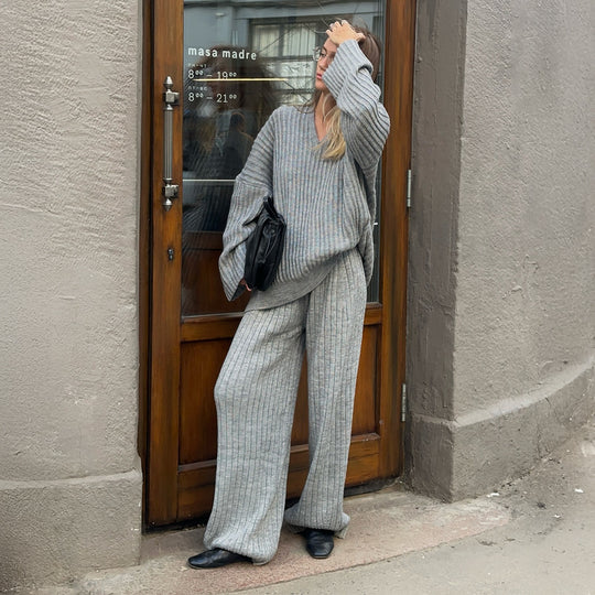 Damen komfortabler Strickanzug mit lässigem Schnitt und weich fließendem Material Fudus