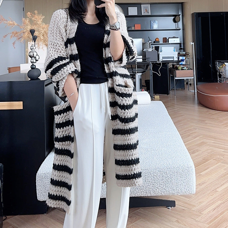 Damen lässige Strickjacke mit breitem Streifenmuster und praktischen Taschen Fudus