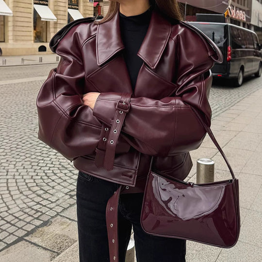 Damen Kunstlederjacke im Oversized-Design mit Riemen und neuen Details Fudus