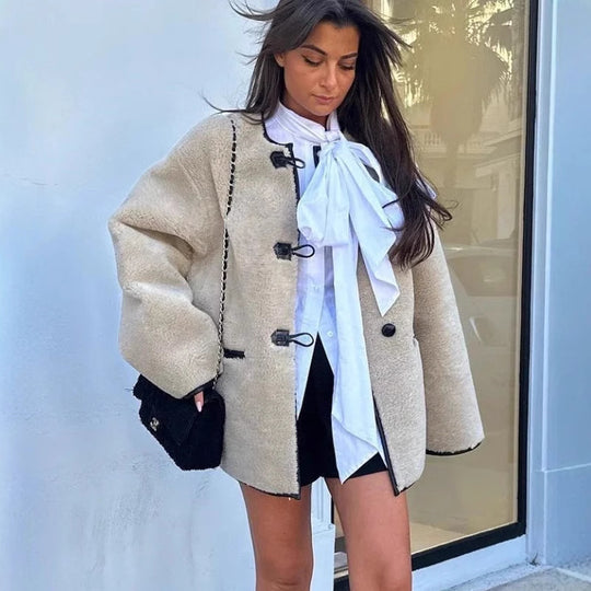 Damen kuschelige Fleecejacke mit klassischen Knopfdetails Fudus