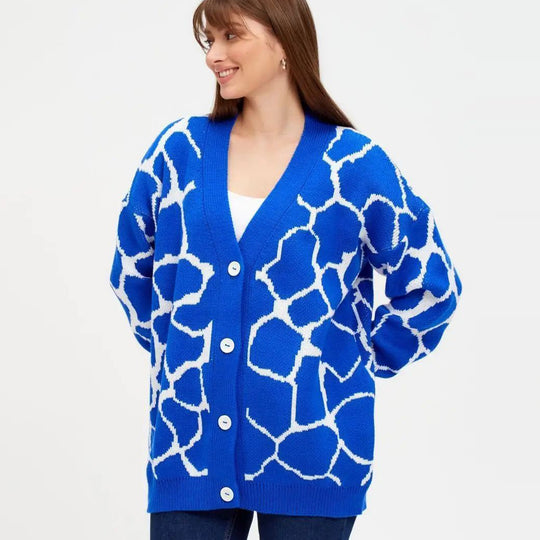 Damen Grobstrickjacke mit modernem Muster und Knopfdetails Fudus