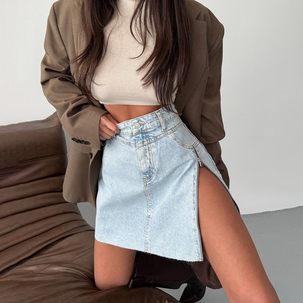 Damen Denim-Minirock mit Seitenschlitz und hohem Bund Fudus