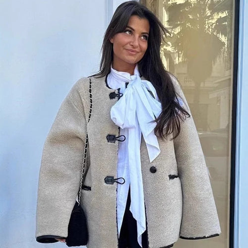 Damen kuschelige Fleecejacke mit klassischen Knopfdetails Fudus