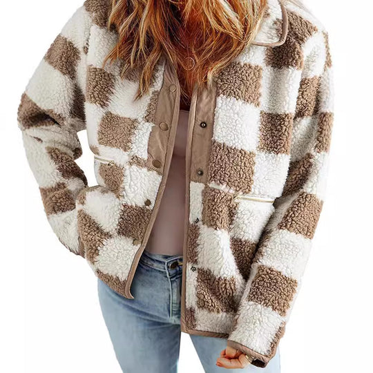 Damen Kuschelige Schafwolljacke mit modernen Karomustern Fudus