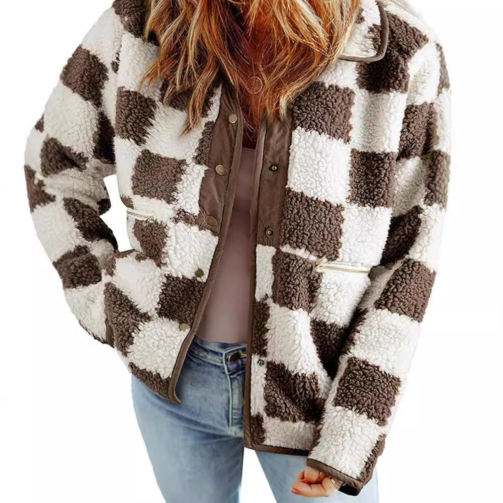 Damen Kuschelige Schafwolljacke mit modernen Karomustern Fudus