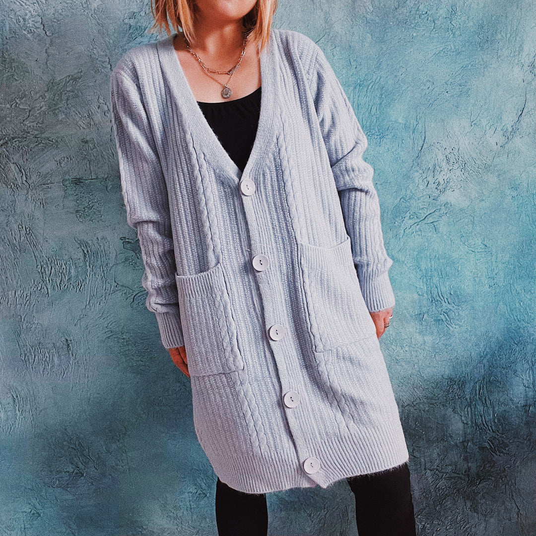 Damen Grobstrickjacke mit modernen Knopfdetails und lässigem Schnitt Fudus