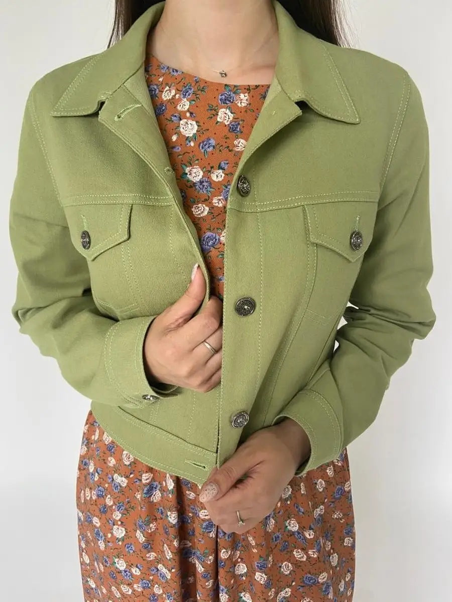 Damen Jeansjacke mit modernem Schnitt und dekorativen Knopfdetails Fudus