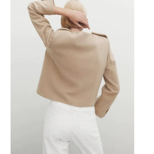 Damen Kurzjacke mit praktischen Taschen und eleganten Knopfdetails Fudus