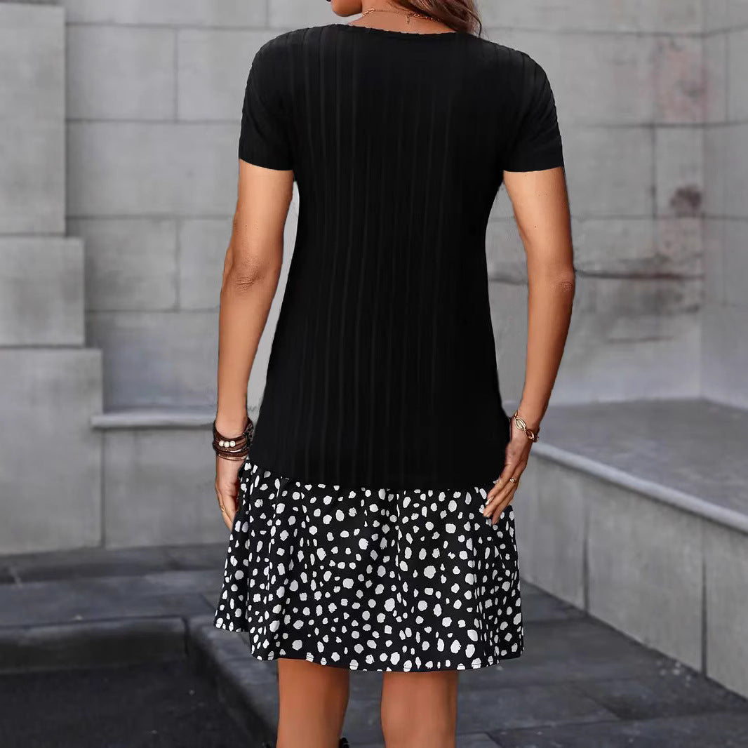 Damen Kombination aus enganliegendem Oberteil und voluminösem Rock Fudus