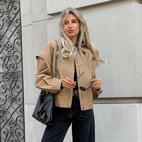 Damen Kurze Utility-Jacke mit voluminösen Ärmeln und praktischen Taschen Fudus