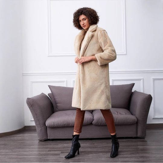 Damen Langer Kunstpelzmantel mit elegantem Reverskragen und praktischen Taschen Fudus