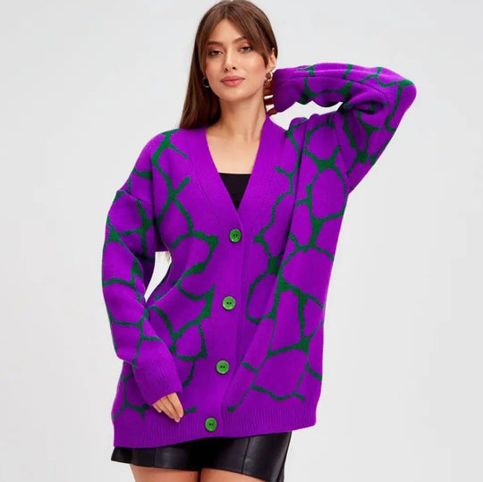 Damen Grobstrickjacke mit modernem Muster und Knopfdetails Fudus