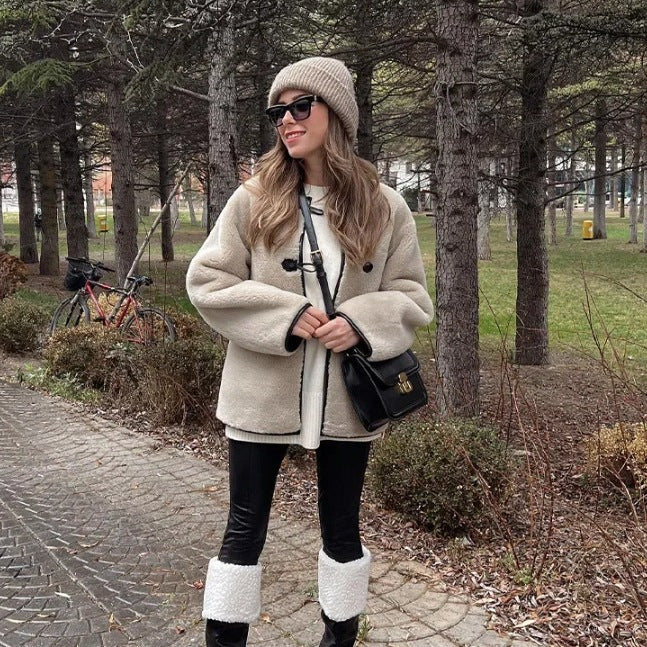 Damen kuschelige Fleecejacke mit klassischen Knopfdetails Fudus