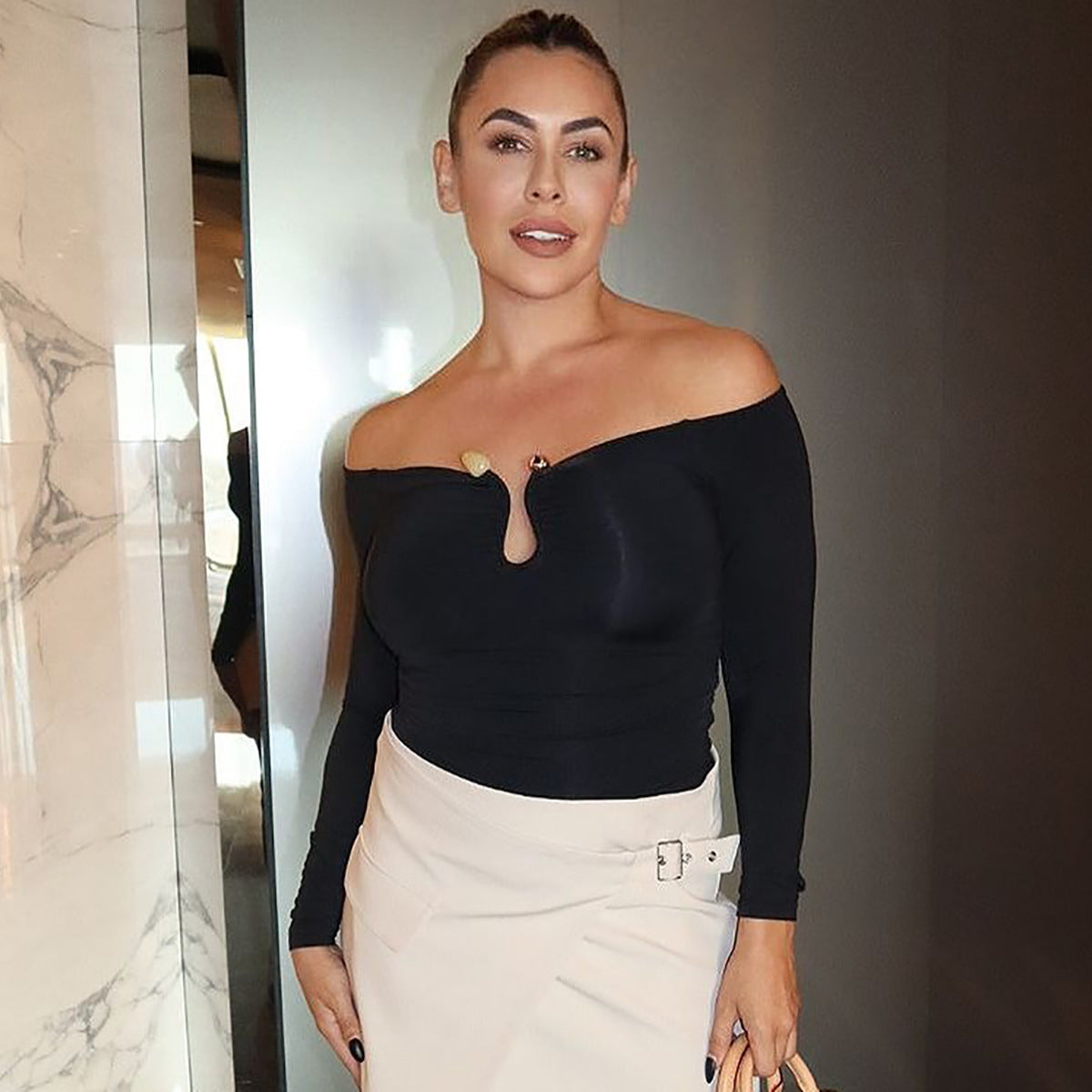 Damen Modische Off Shoulder Bluse Mit Tiefem Ausschnitt Und Rüschen