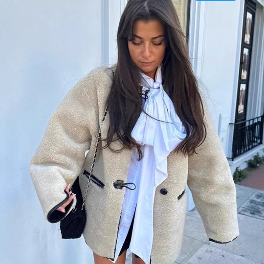 Damen kuschelige Fleecejacke mit klassischen Knopfdetails Fudus