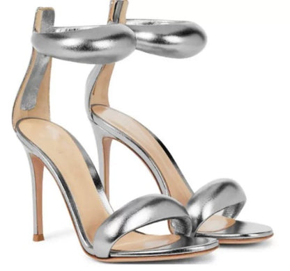 Sandalen Damen Stiletto Hochglanz Skulpturaler Riemen