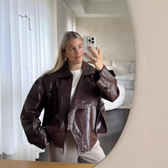 Damen Kunstlederjacke mit asymmetrischem Schnitt und dekorativen Knöpfen Fudus