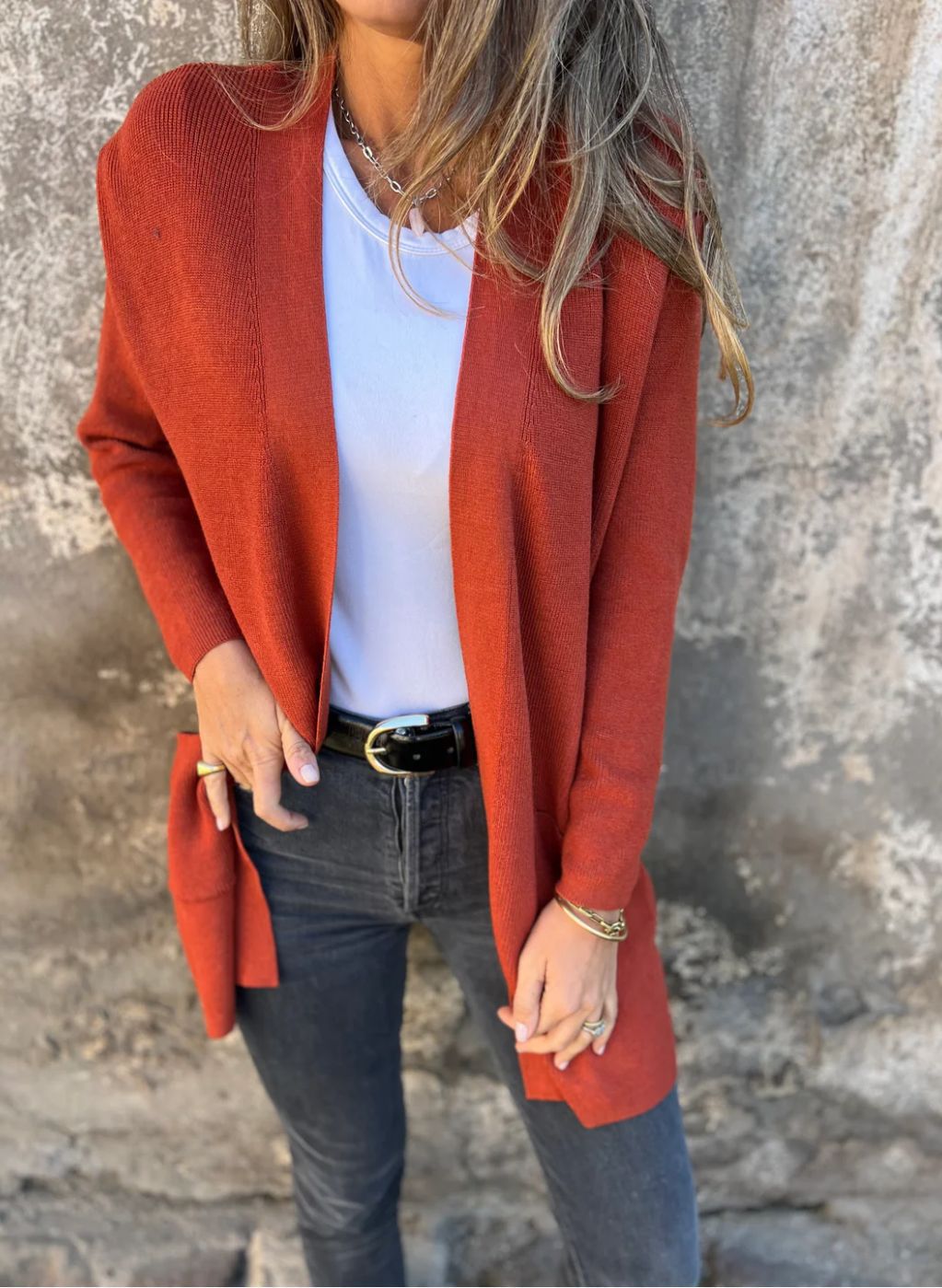 Damen Langstrickjacke mit praktischen Taschen und elegantem V-Ausschnitt Fudus