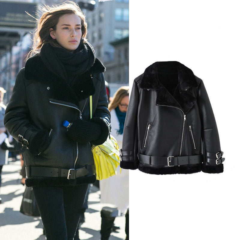 Damen Kunstlederjacke mit abnehmbarem Fellkragen und verstellbarem Gürtel