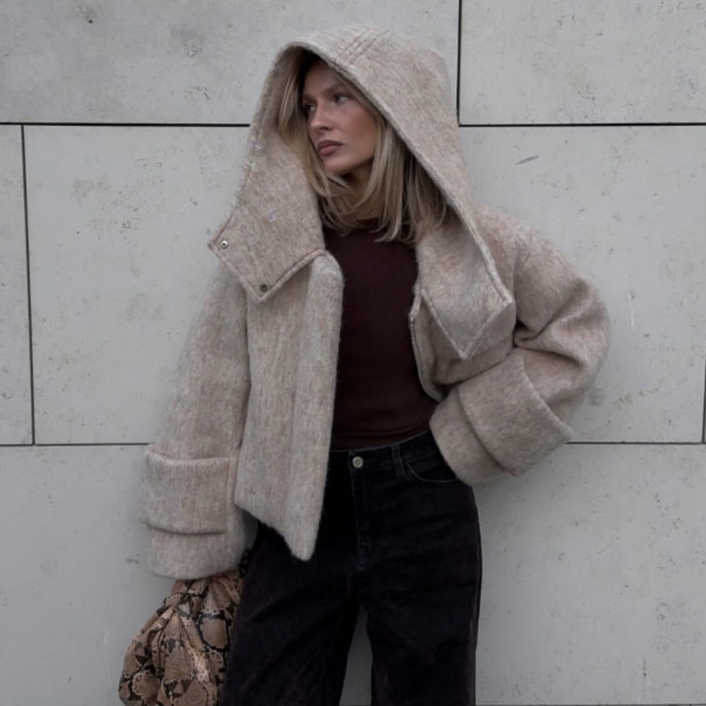 Damen Kunstfelljacke mit großzügigem Kragen und praktischen Taschen Fudus