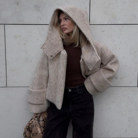 Damen Kunstfelljacke mit großzügigem Kragen und praktischen Taschen Fudus