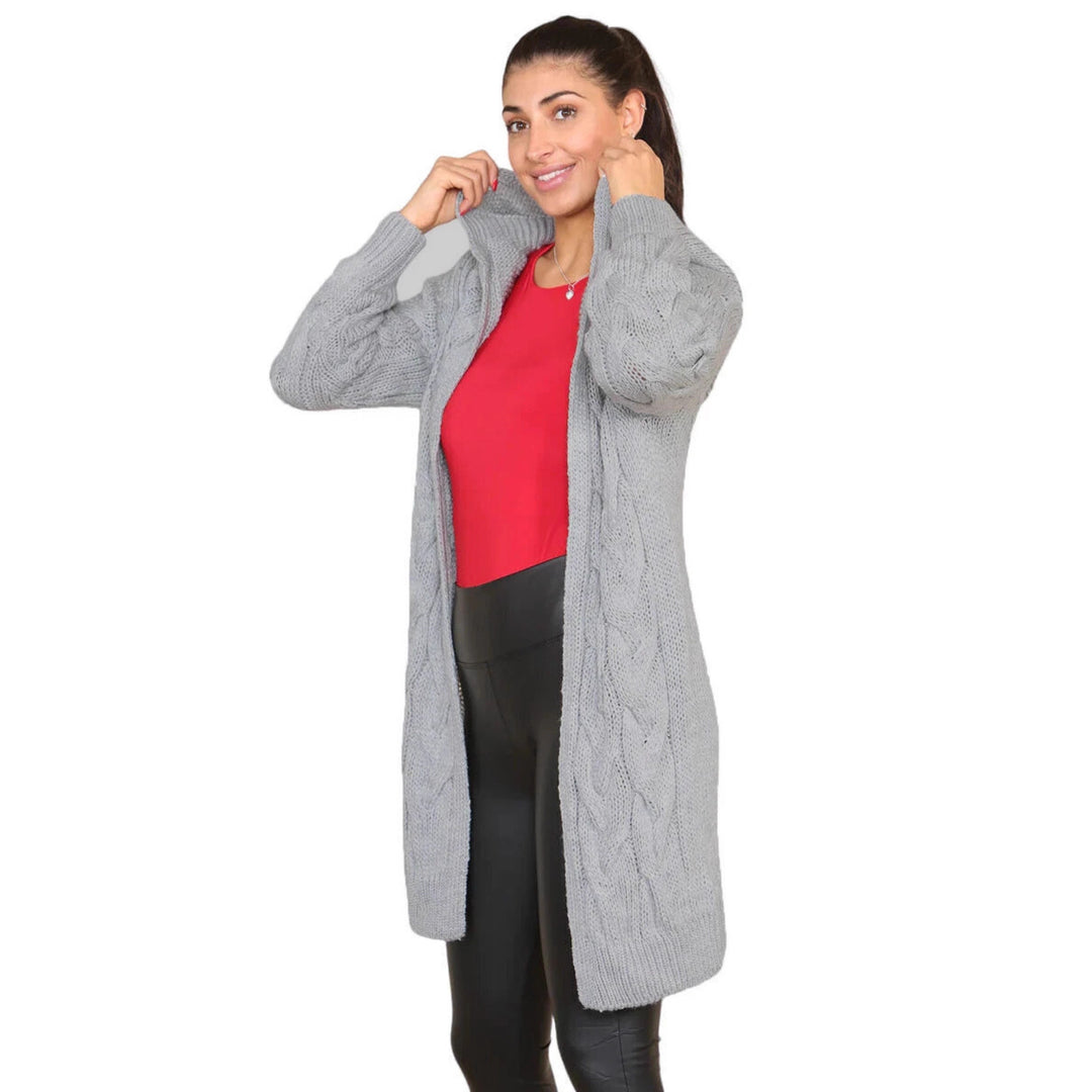 Damen kuscheliger Strickmantel mit Kapuze und großen Zopfmustern Fudus