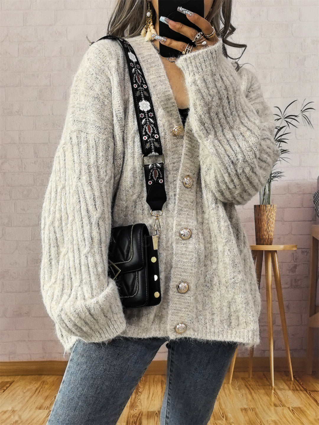 Damen Grobstrickjacke mit modischen Knöpfen und lässigem Schnitt Fudus