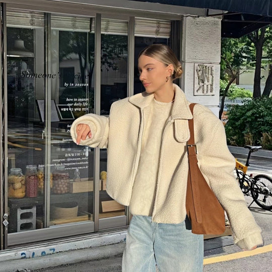 Damen kuschelige und stylische Kurzjacke Fudus