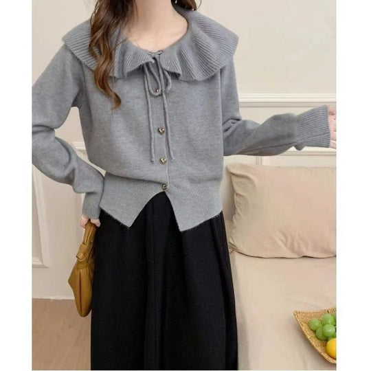 Damen kuscheliger Strickpullover mit übergroßem Kragen und Herzknöpfen Fudus