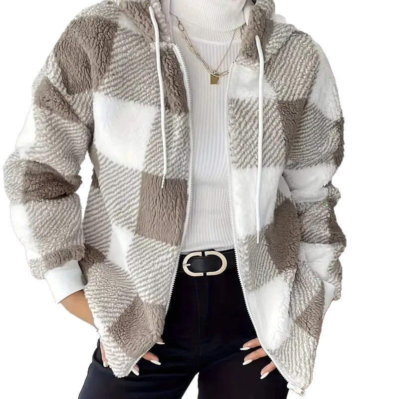 Damen Kuschelige Kapuzenjacke im Karodesign Fudus