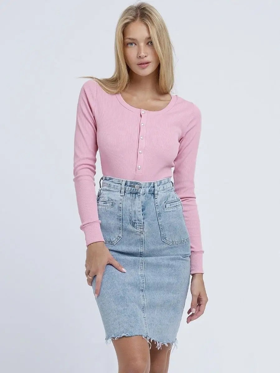 Damen Langarm-Bodysuit mit dekorativem Knopfdetail Fudus