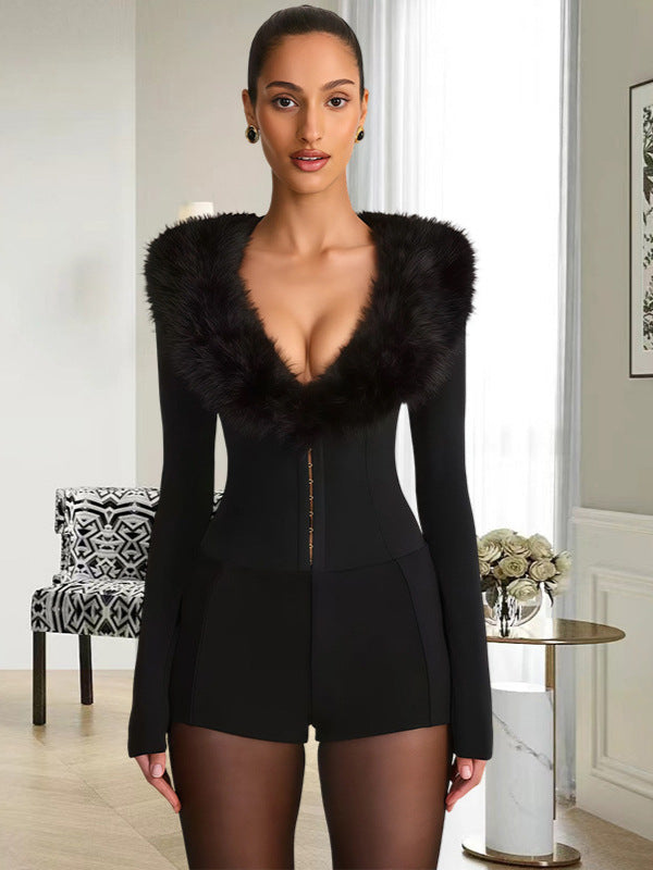 Damen eleganter Playsuit mit luxuriösem Kunstpelzkragen und tiefem V-Ausschnitt Fudus