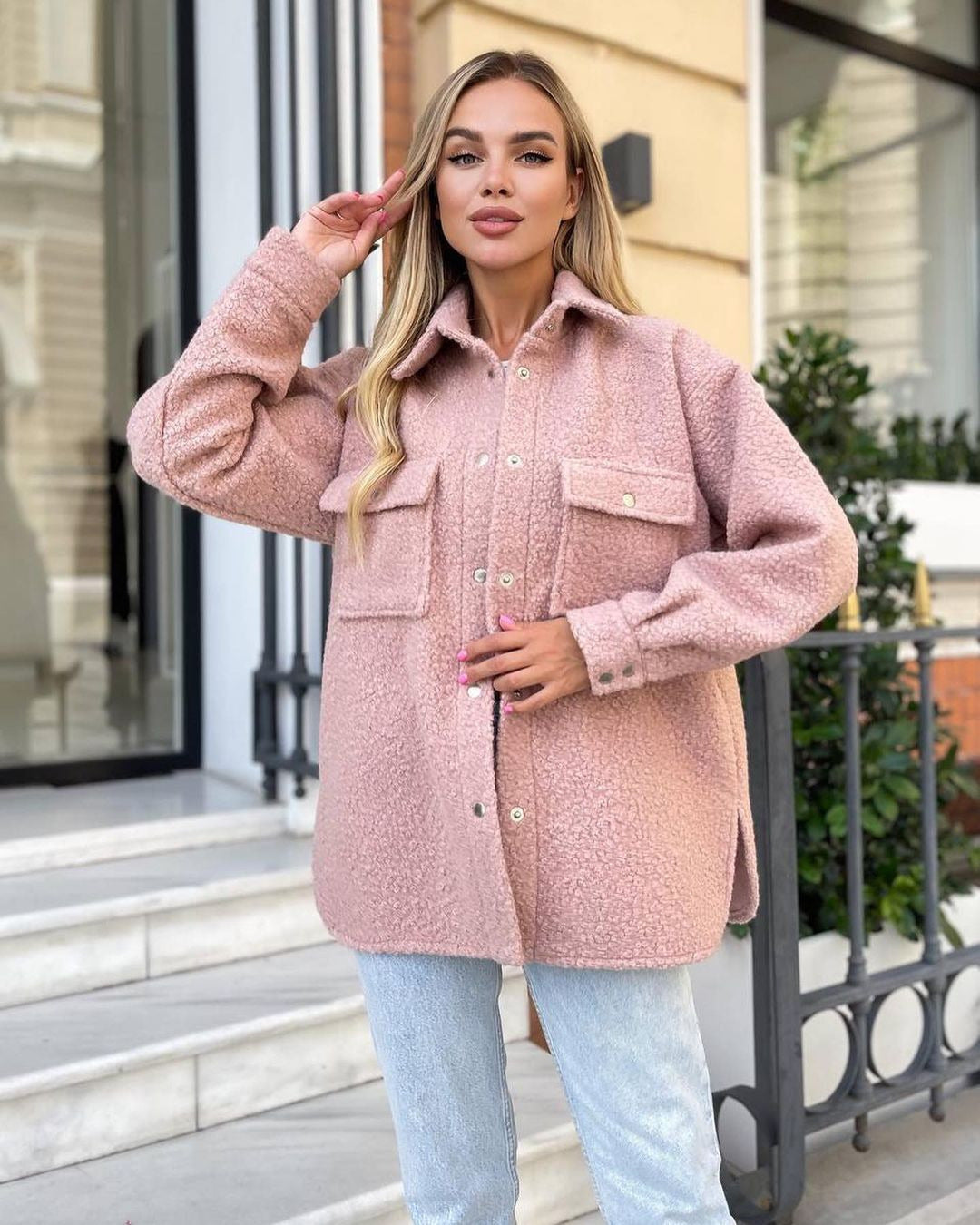 Damen Kuschelige Fleecejacke mit aufgesetzten Taschen und Knopfleiste Fudus