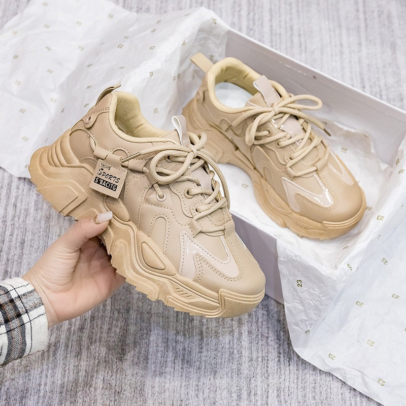 Sneaker Damen Klobig Zeitlos