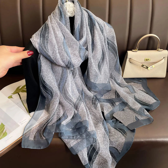 Damen Seidenschal mit Elegantem Design und Weicher Textur für Kalte Tage Stil