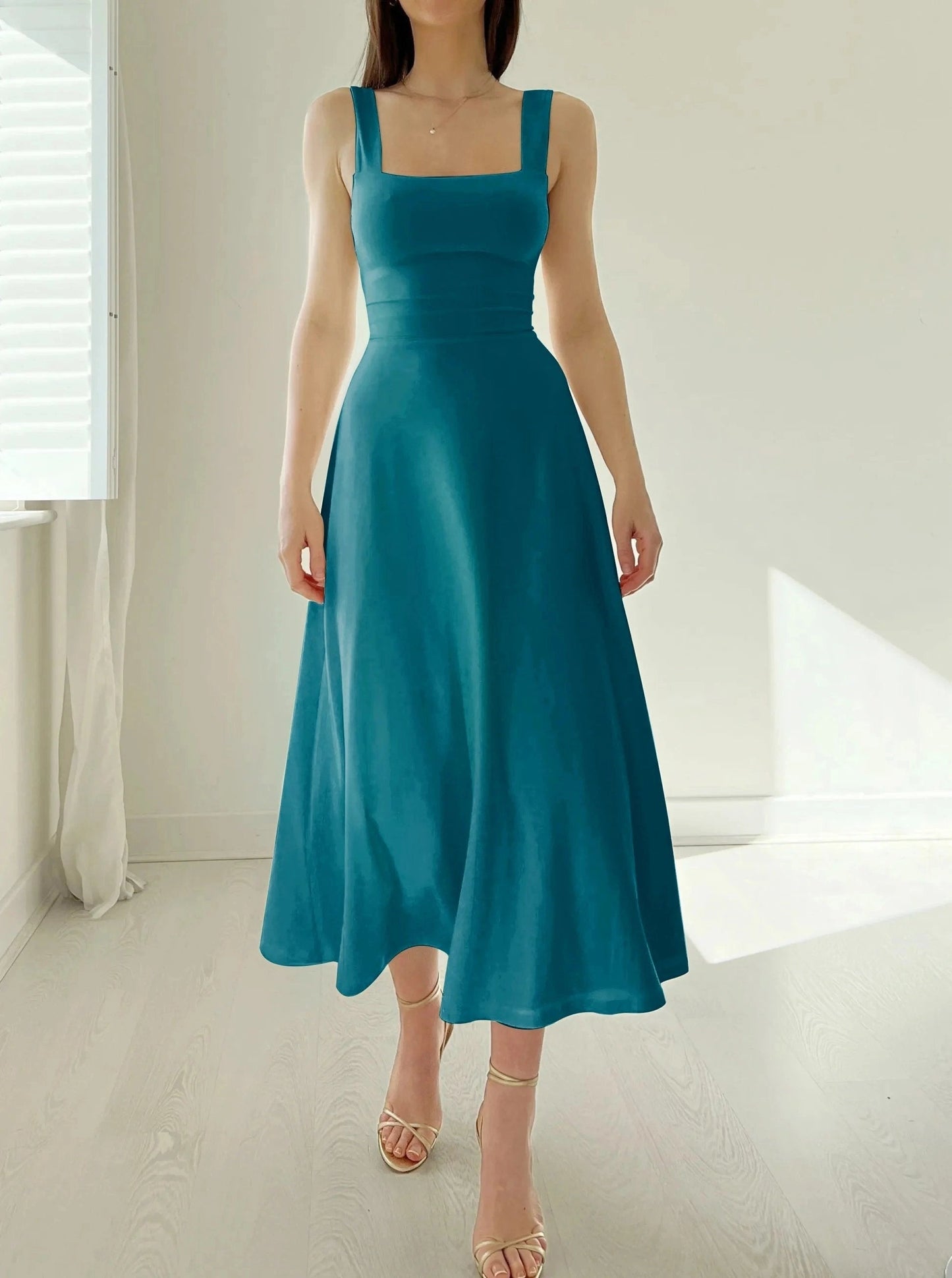 Damen Teal Midi Kleid Mit Quadrat Ausschnitt Und A Linien Design