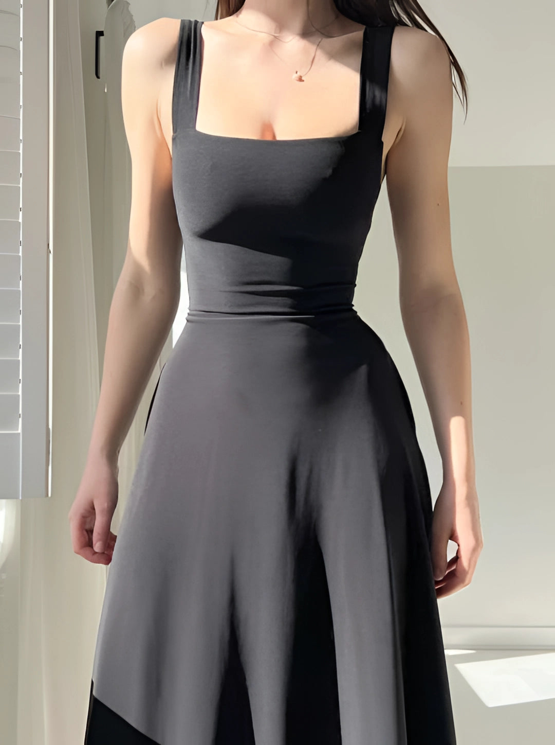 Damen Teal Midi Kleid Mit Quadrat Ausschnitt Und A Linien Design