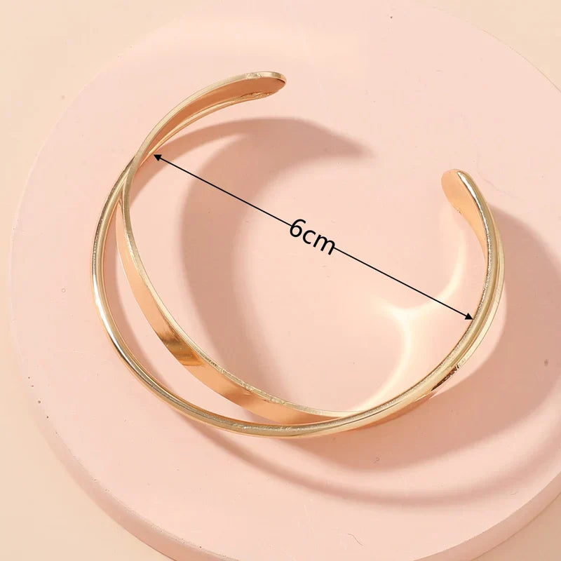 Goldfarbiges Mix Match Armband Elegant Vielseitig