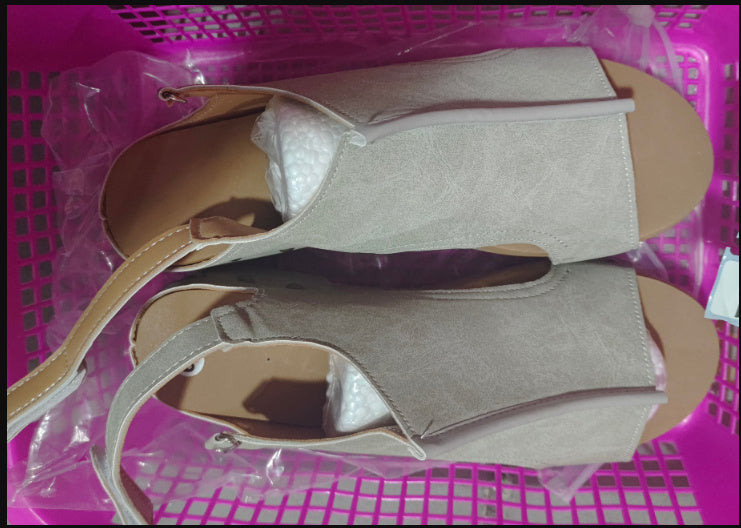 Sandalen Plateau Wedge Peep Toe Nieten