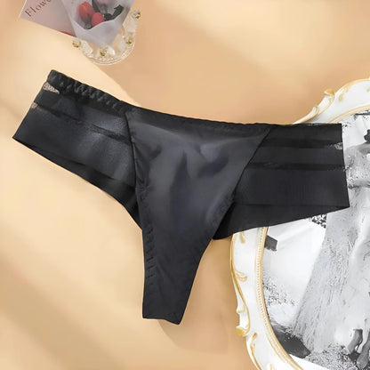 Nahtloser String aus kombinierten Materialien