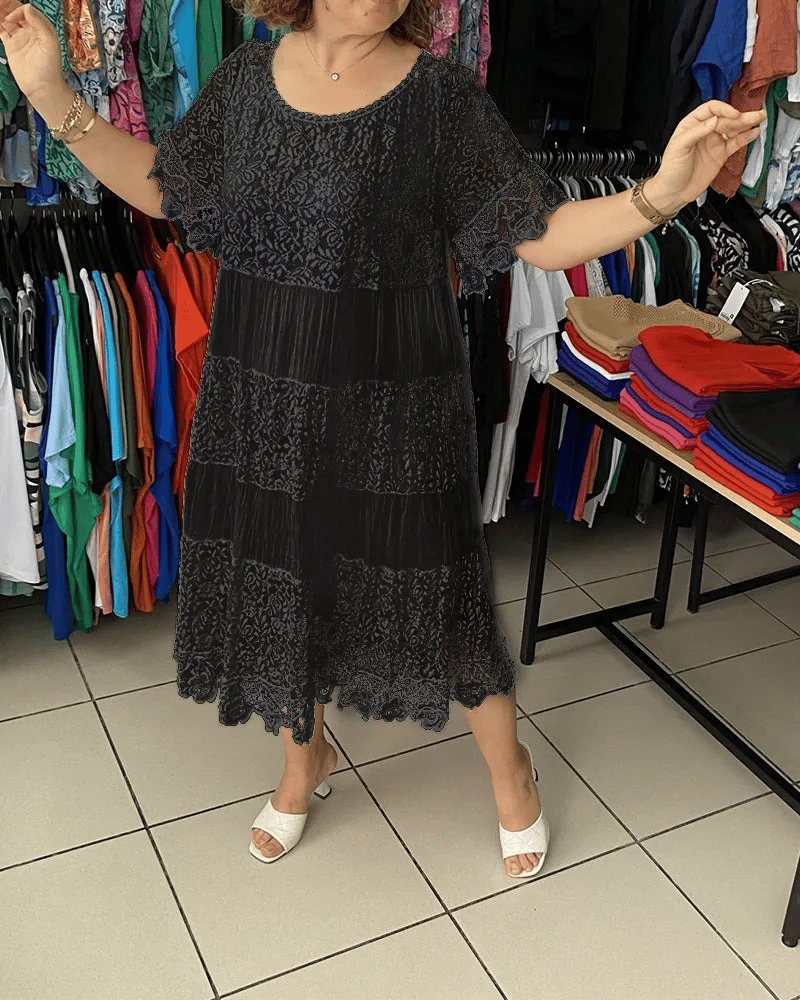 Fudus | Stilvolles Kleid Mit Feiner Spitzenverzierung