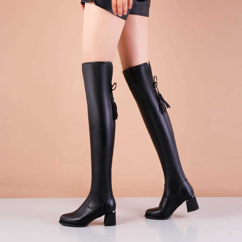 Elastische, weiche, warme Stiefel mit Schleife